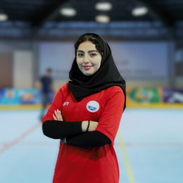نازنین میرزایی