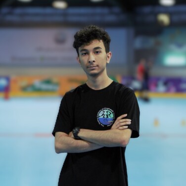 کارن جهان‌دار